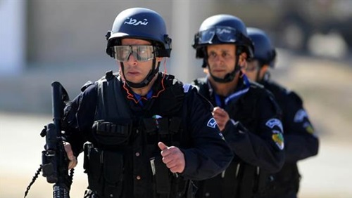مقتل شرطي جزائري